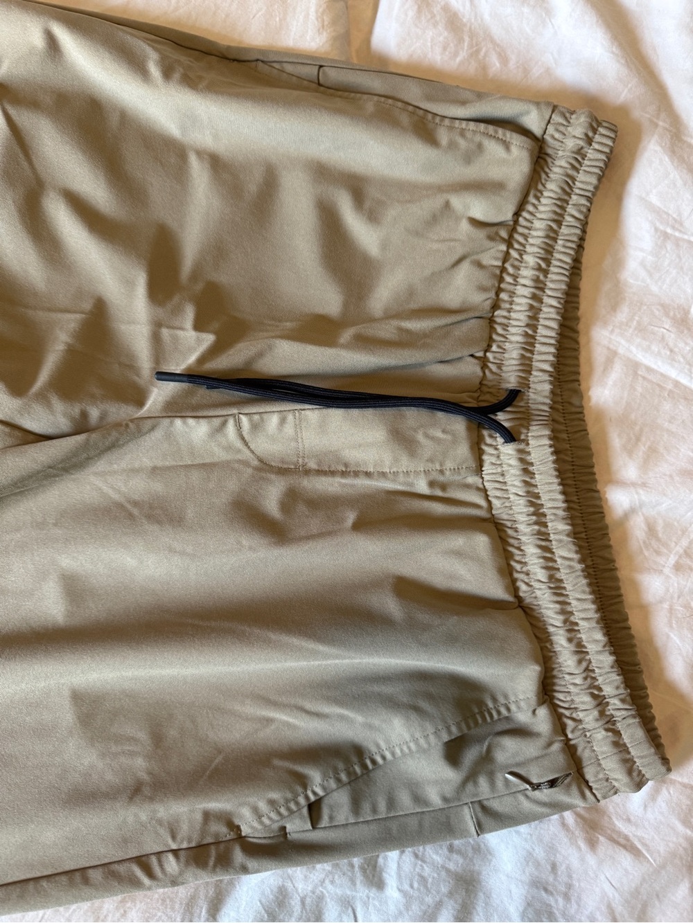 Men's Old Navy Tech Hybrid Active Khaki Drawstring Casual Pants Size Large Tall - Picture 2 of 7